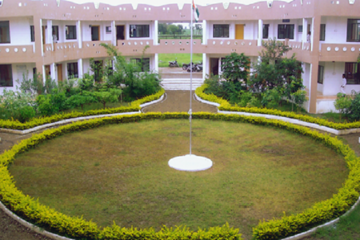 https://cache.careers360.mobi/media/colleges/social-media/media-gallery/7863/2019/2/16/Campus View of Rajashri Sahhu College of Pharmacy Buldhana_Campus-View.png